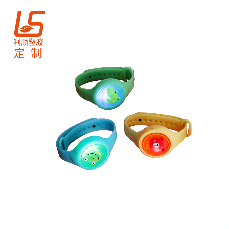 定制發(fā)光驅(qū)蚊手環(huán) PVC滴膠驅(qū)蚊手環(huán)